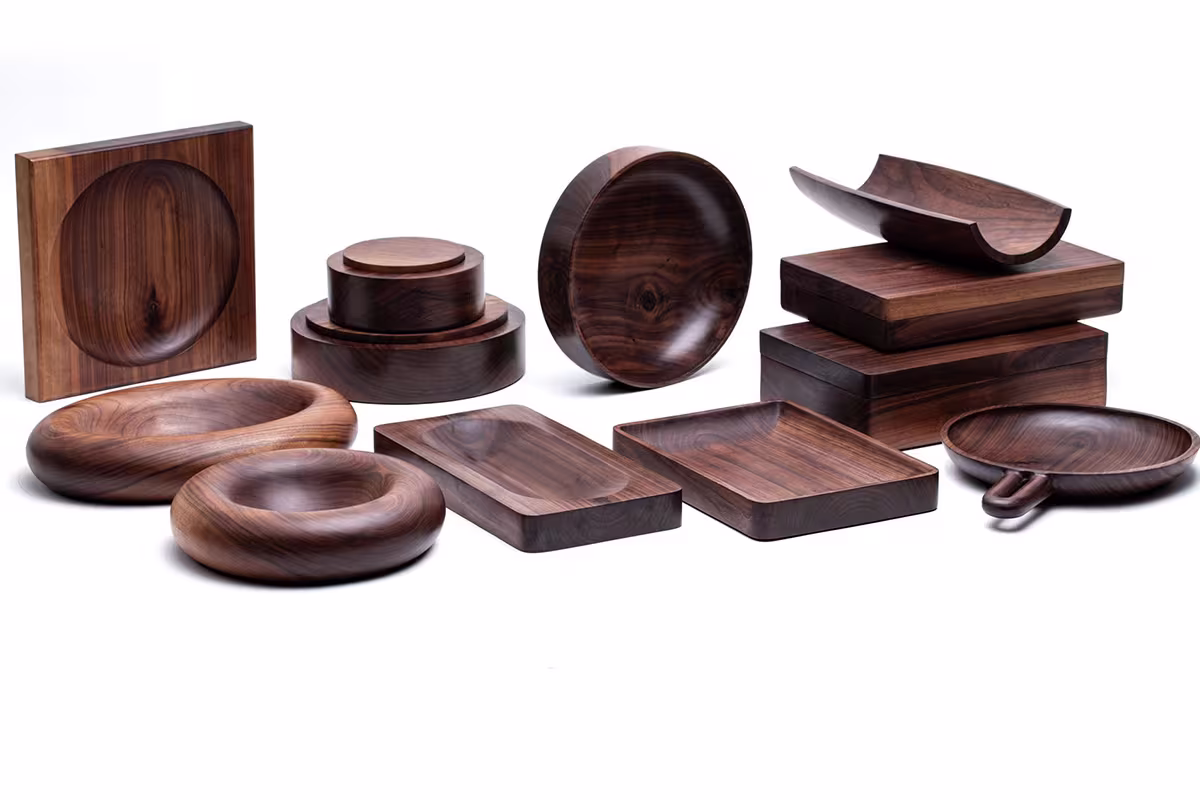 Walnut Klink ring bowl by Anonymia