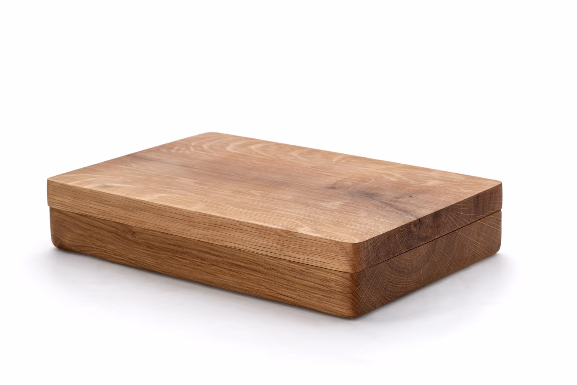 Oiled oak Klink lidded box by Anonymia