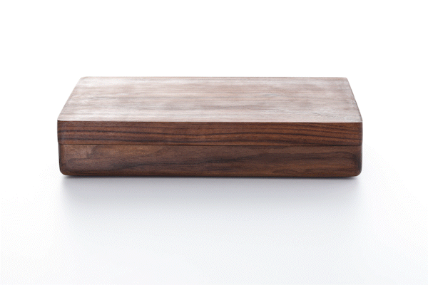 Animated close-up of walnut wood finish by Anonymia