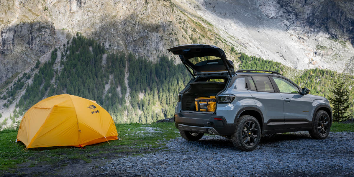 Jeep Avenger 4xe unterwegs