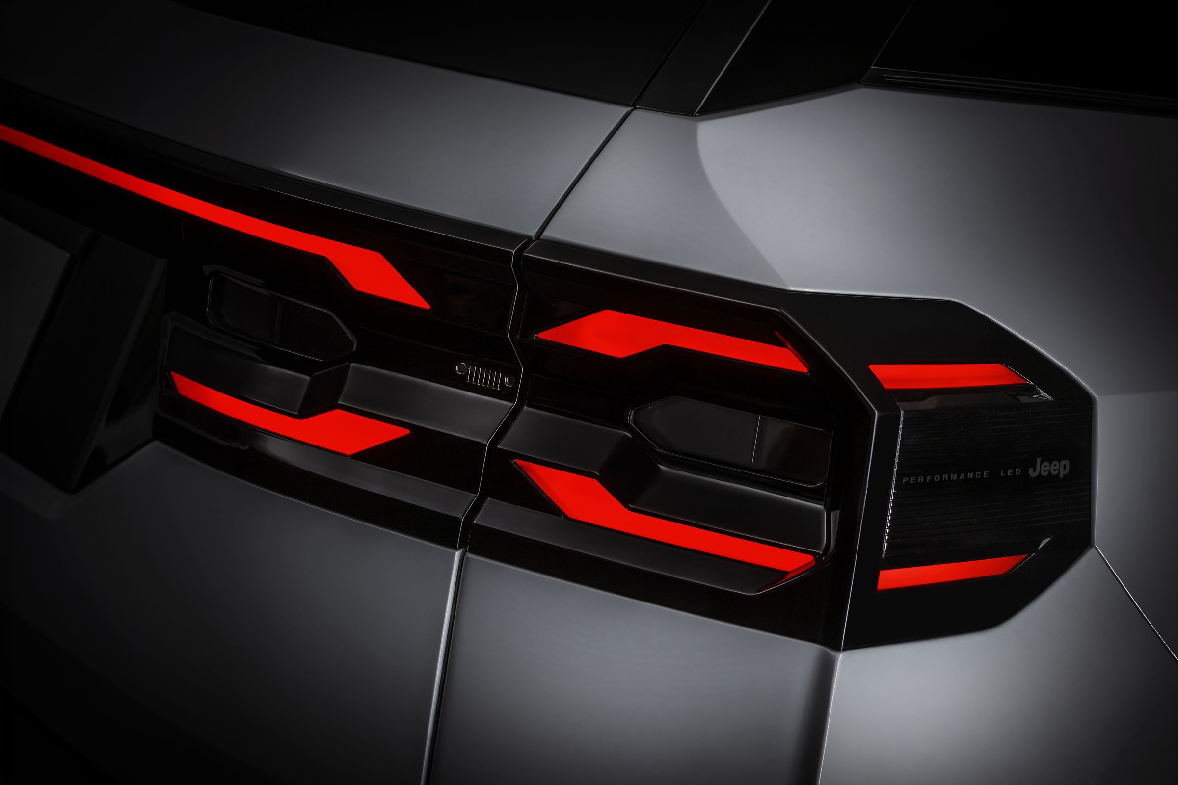 LED-Heckleuchte des neuen Jeep Compass 4xe Elektro, Studioaufnahme