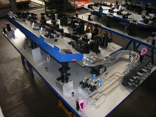 Outillage d’usinage hydraulique sur mesure pour production de pièces aéronautiques