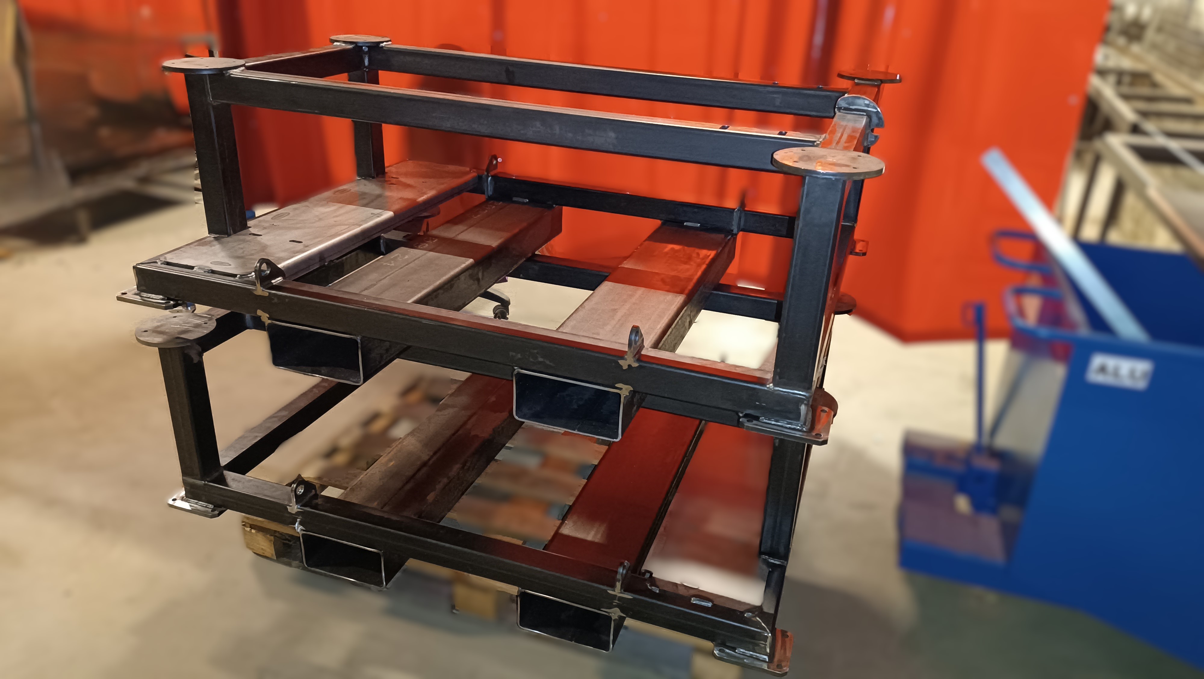 Chariot de stockage industriel sur mesure pour mini-palettes dans le secteur aéronautique
