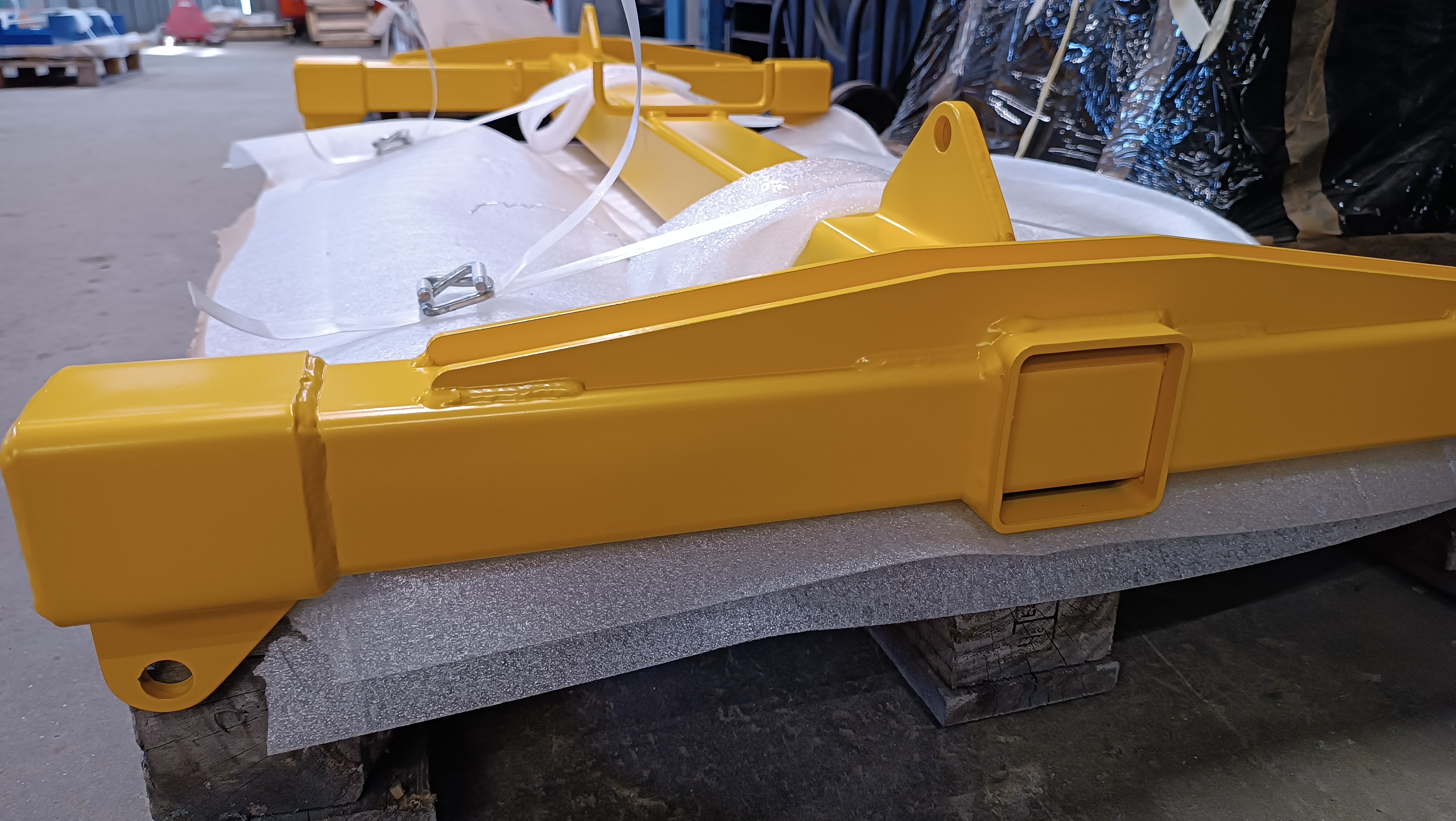 Palonnier en H réglable sur mesure pour manutention de mini-palettes aéronautiques