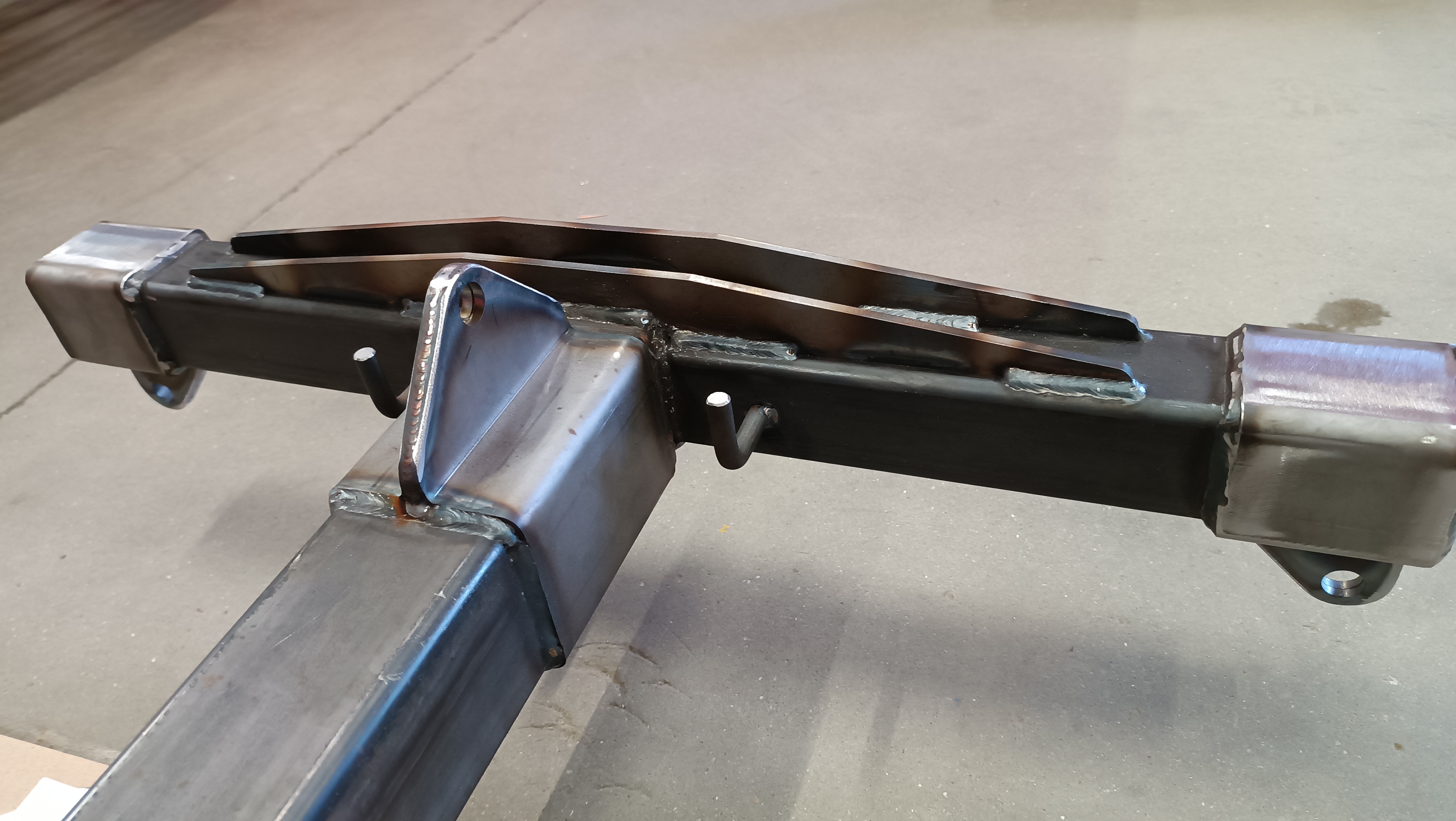 Palonnier en H réglable sur mesure pour manutention de mini-palettes aéronautiques