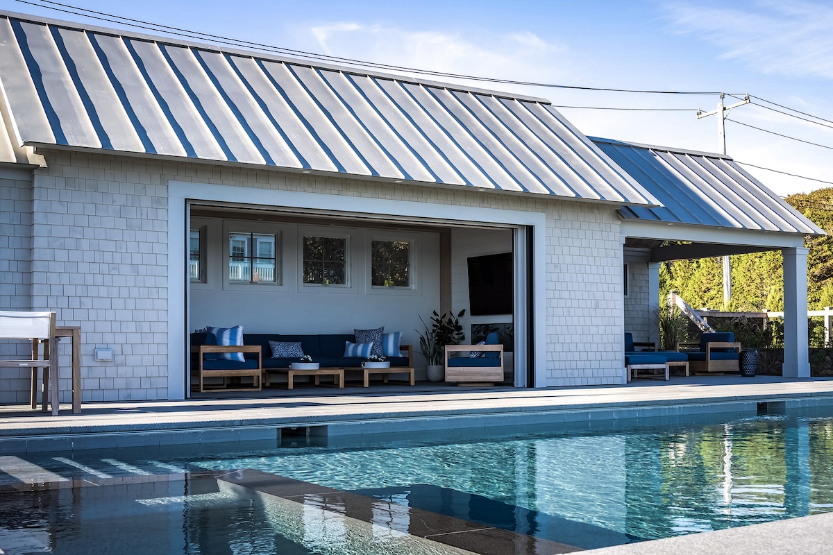 Beautiful outdoor living and dining area built by O'Neill Bowes Building Company