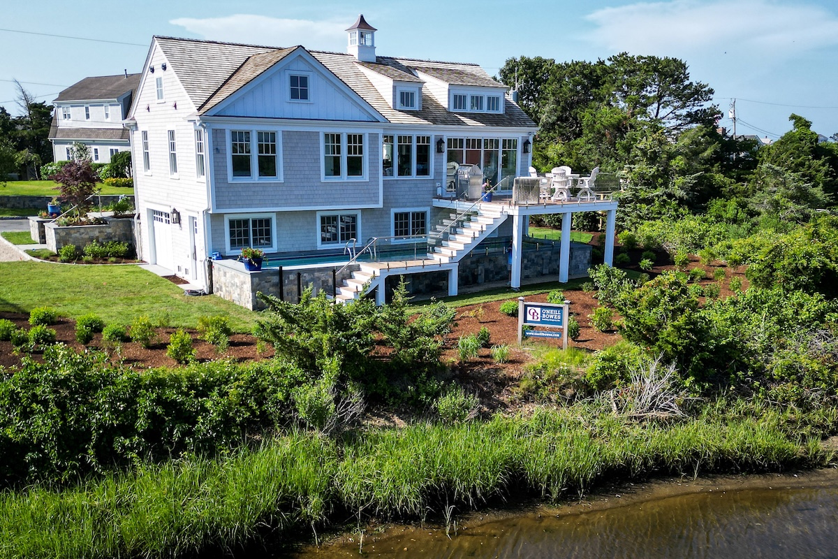 A beautiful home on the river in Centerville MA built by O’Neill Bowes Building