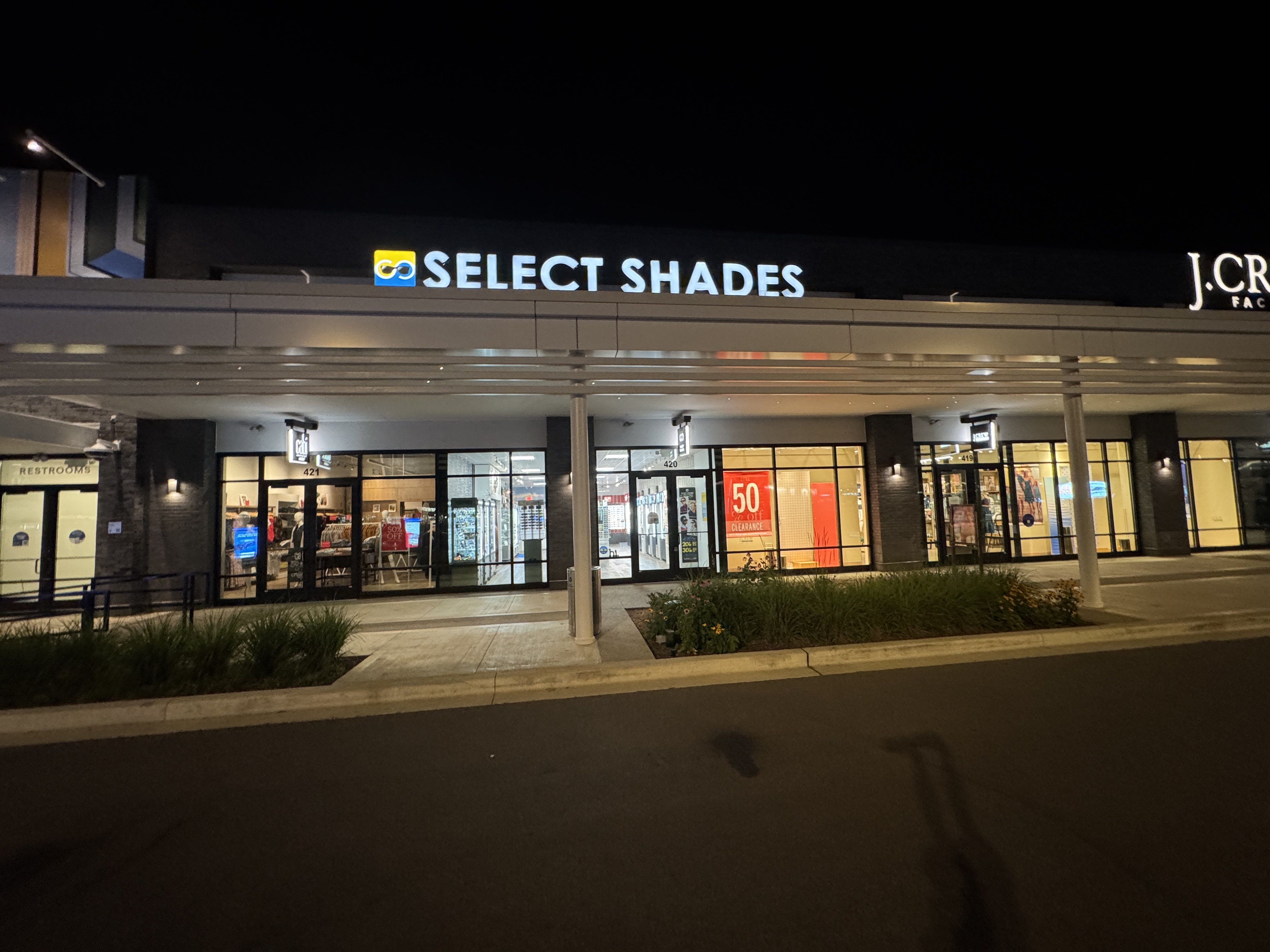 Select Shades Sunglass Outlet storefront at Tanger Outlets Nashville – designer sunglasses store in Nashville, TN near Antioch, TN