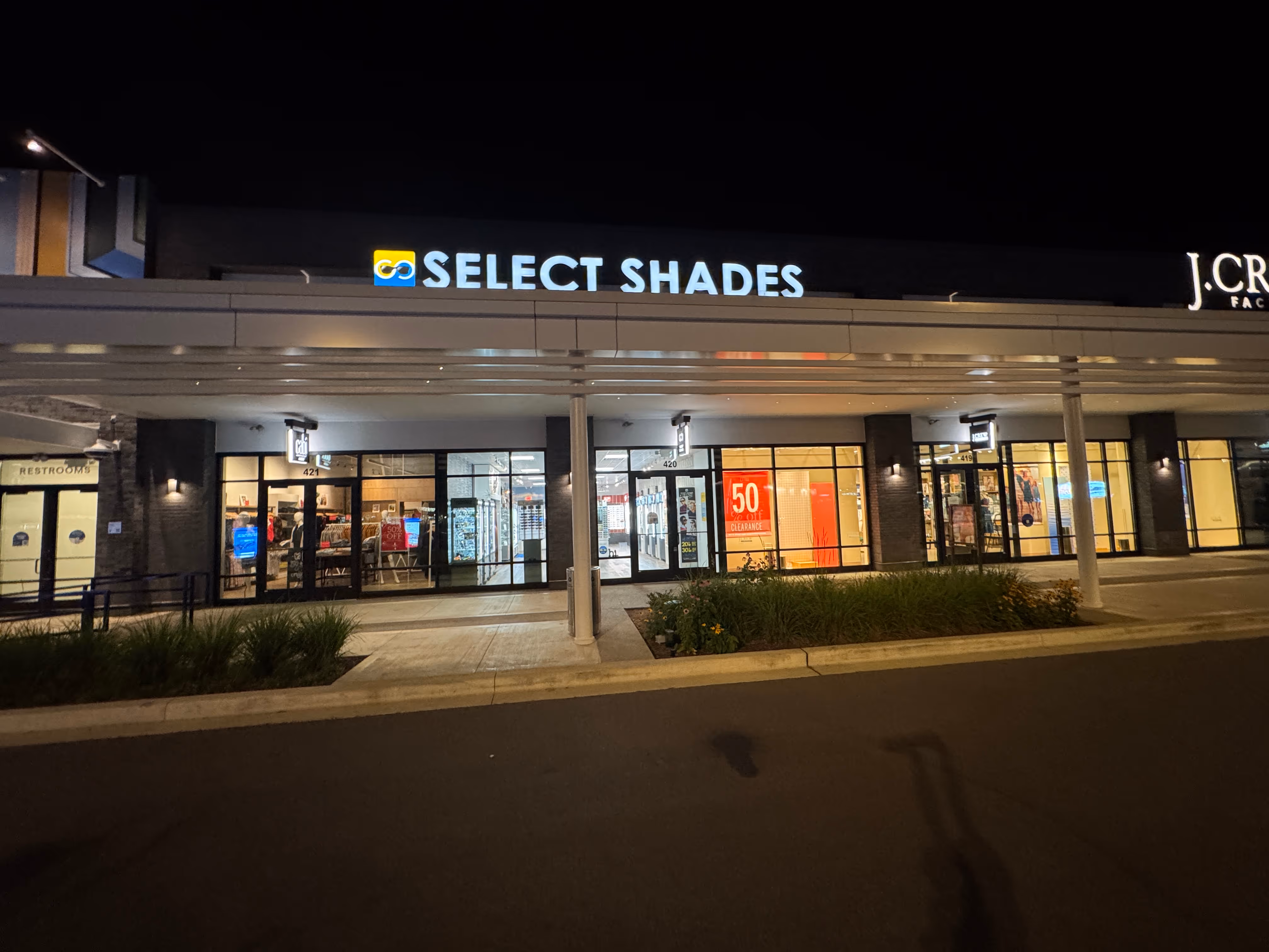 Select Shades Sunglass Outlet storefront at Tanger Outlets Nashville – designer sunglasses store in Nashville, TN near Antioch, TN