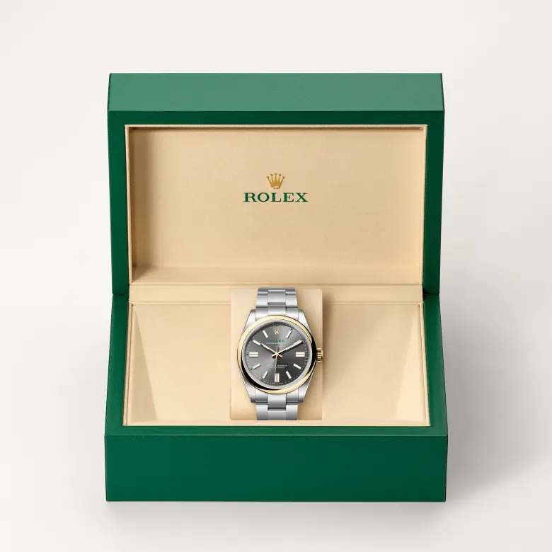 Rolex Oyster Perpetual, M134303-0001 presentation box