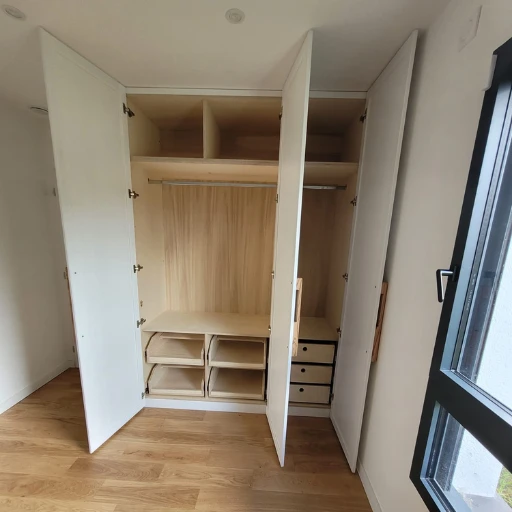 Placard de chambre trois portes sur mesure