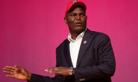 Daniel Chapo, presidential candidate for the Mozambican Liberation Front party (Frelimo), addresses supporters and leaders of his party in Maputo, on 2 October.