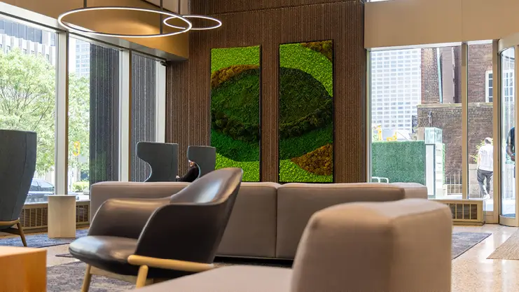 400 University Avenue - Lobby area with comfortable seating
