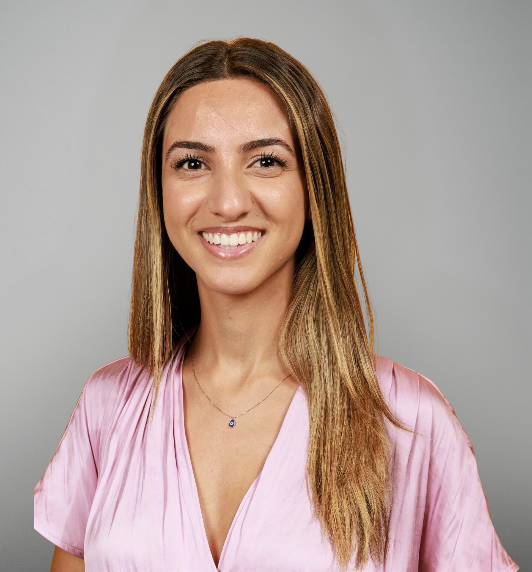 A headshot photo of a Handl Health founding team member.