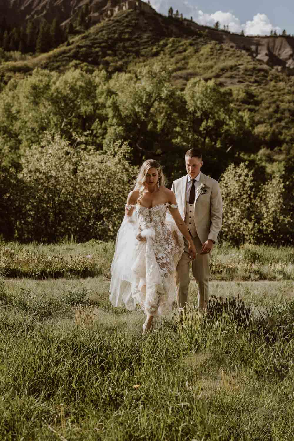 How to Plan a Dreamy Spring Wedding in Colorado: Your Step-by-Step Guide