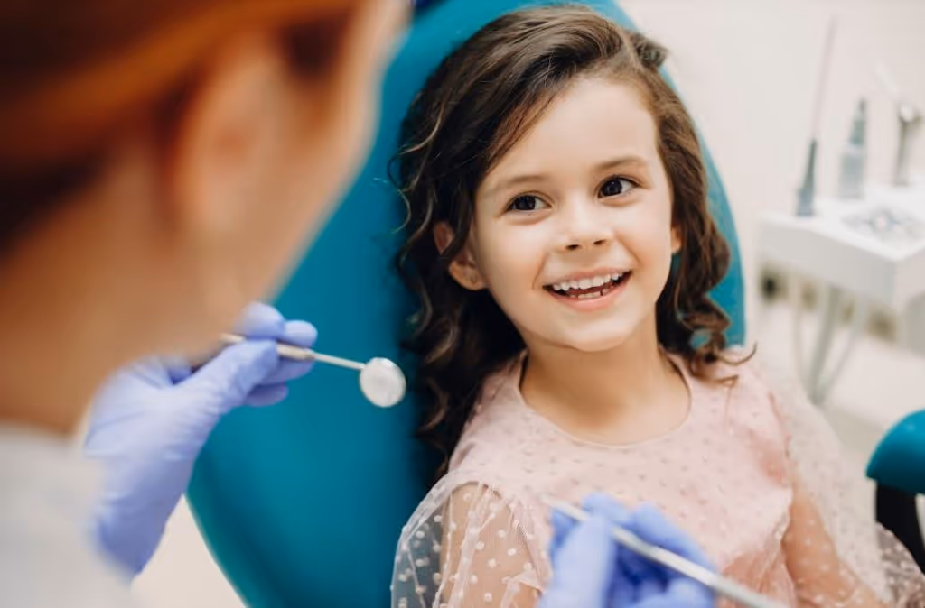 Dientes de Leche: ¿Cuándo Empezar a Cuidarlos?