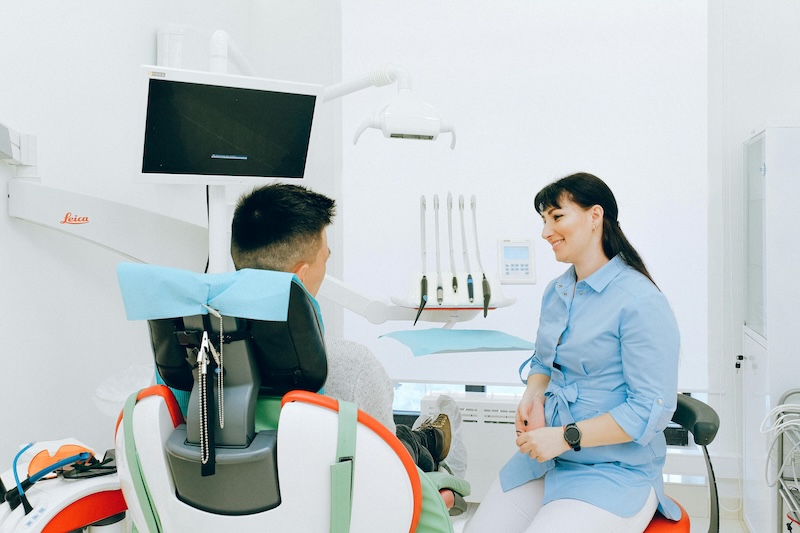 Paciente a punto de iniciar su tratamiento odontológico