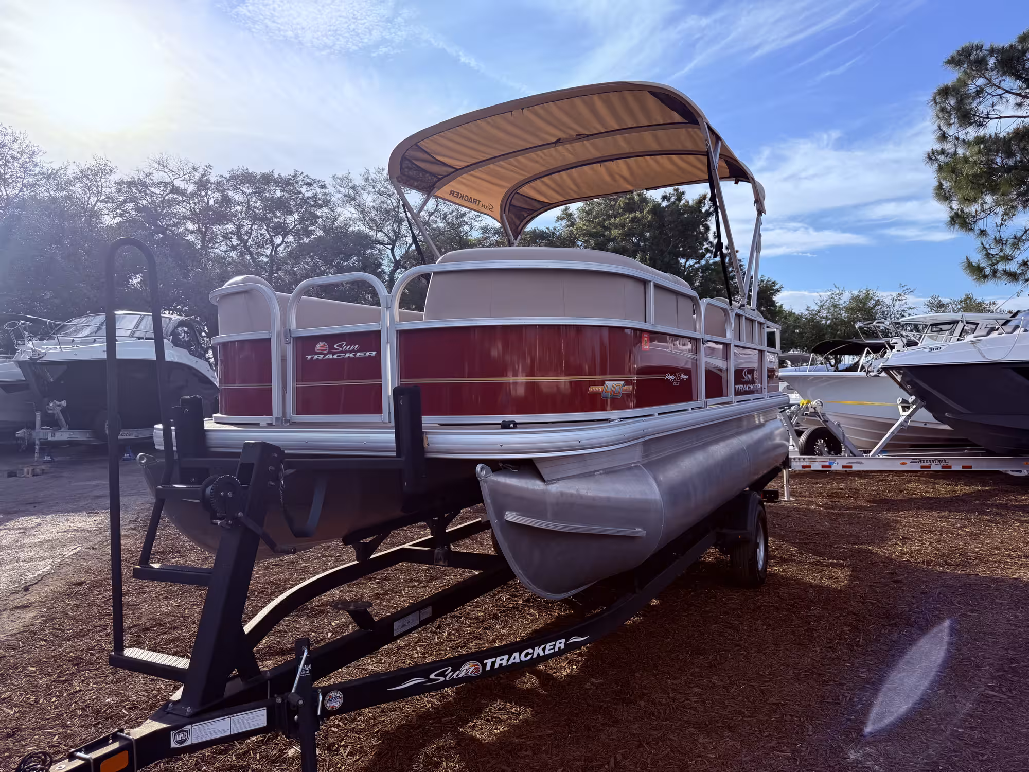 PARTY BARGE 18DLX