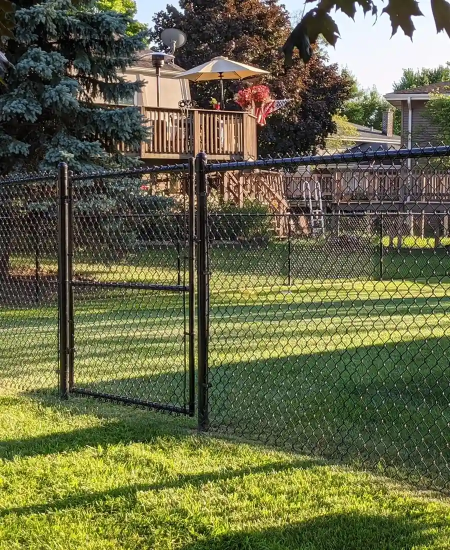 Security fence manufacturing & installation in Chicagoland & Northwest Indiana from a trusted fence company