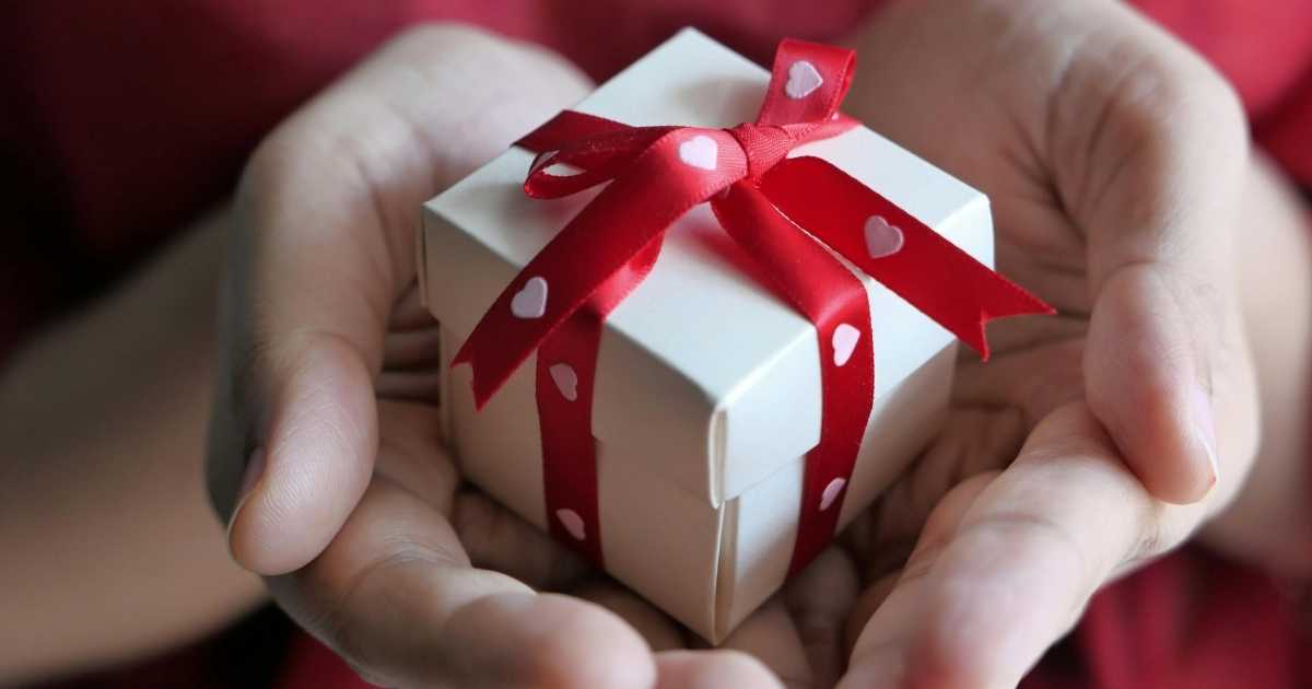 Valentine's Day 2026 Shipping & 3PL Predictions | a2b