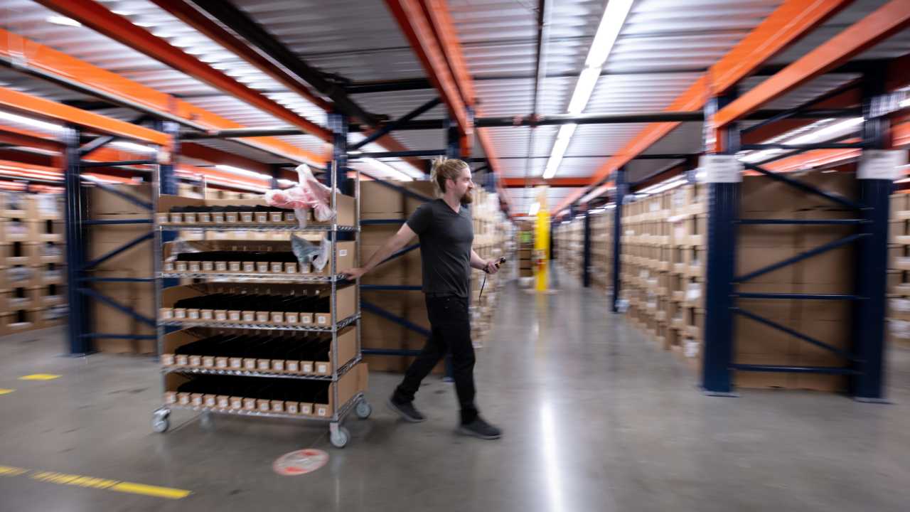 Outsourcing Fulfillment? 5 Reasons to Act Now