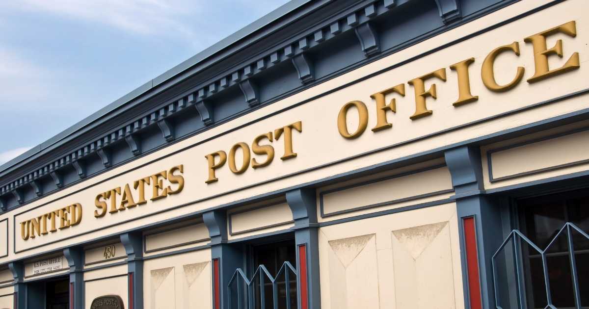 A picture of a United States Post Office.