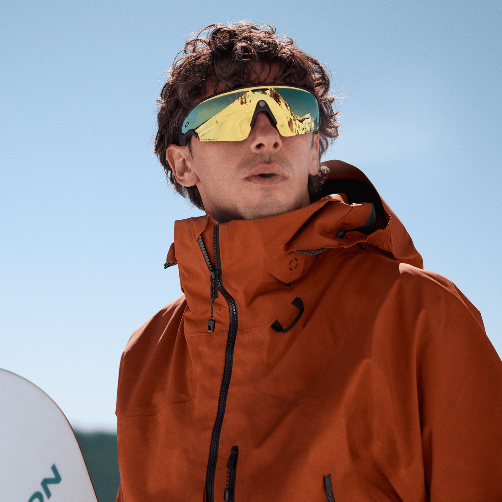 Sciatore che indossa gli Oakley Meta Vanguard