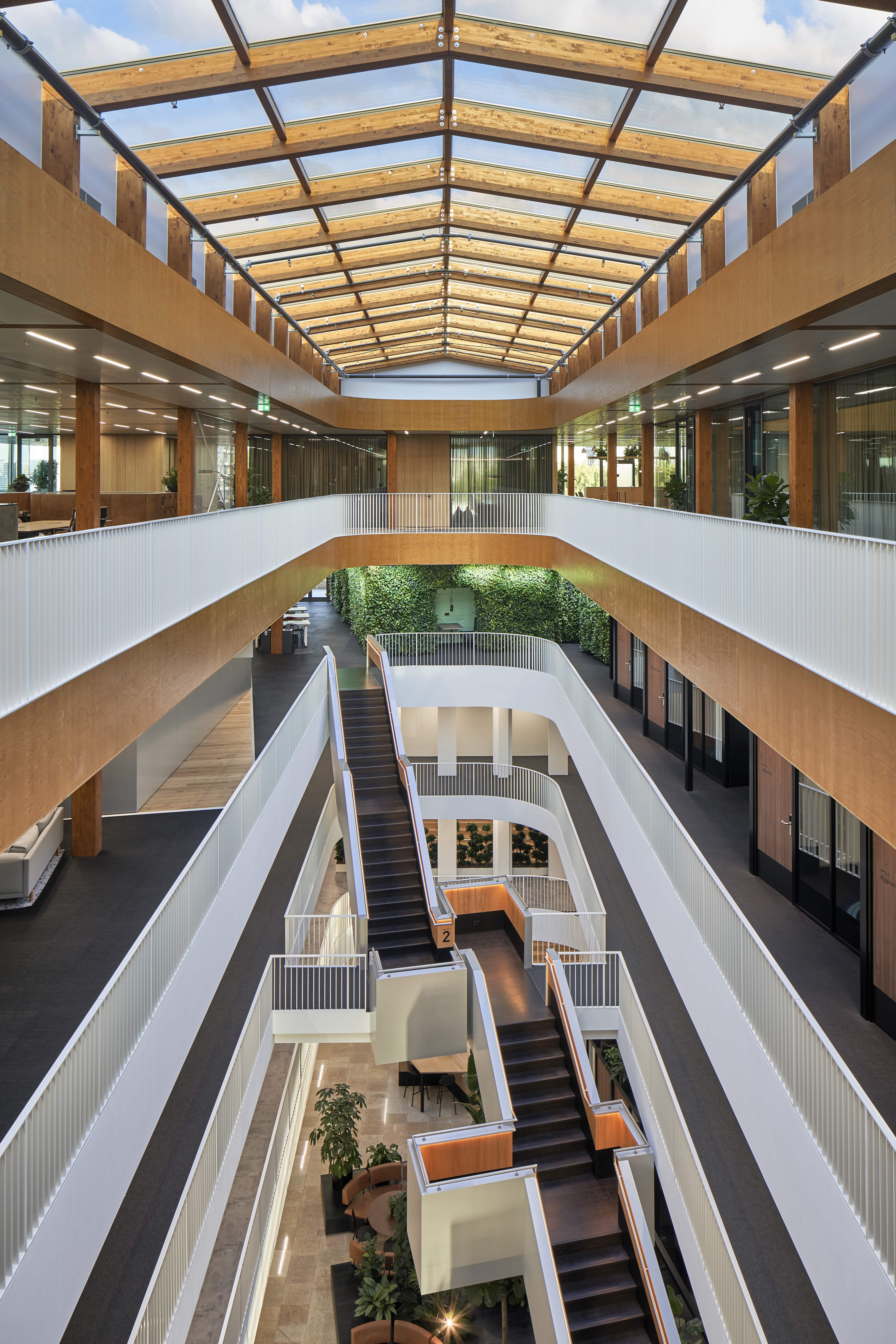 EWS_Atrium OLA 07-min.jpg