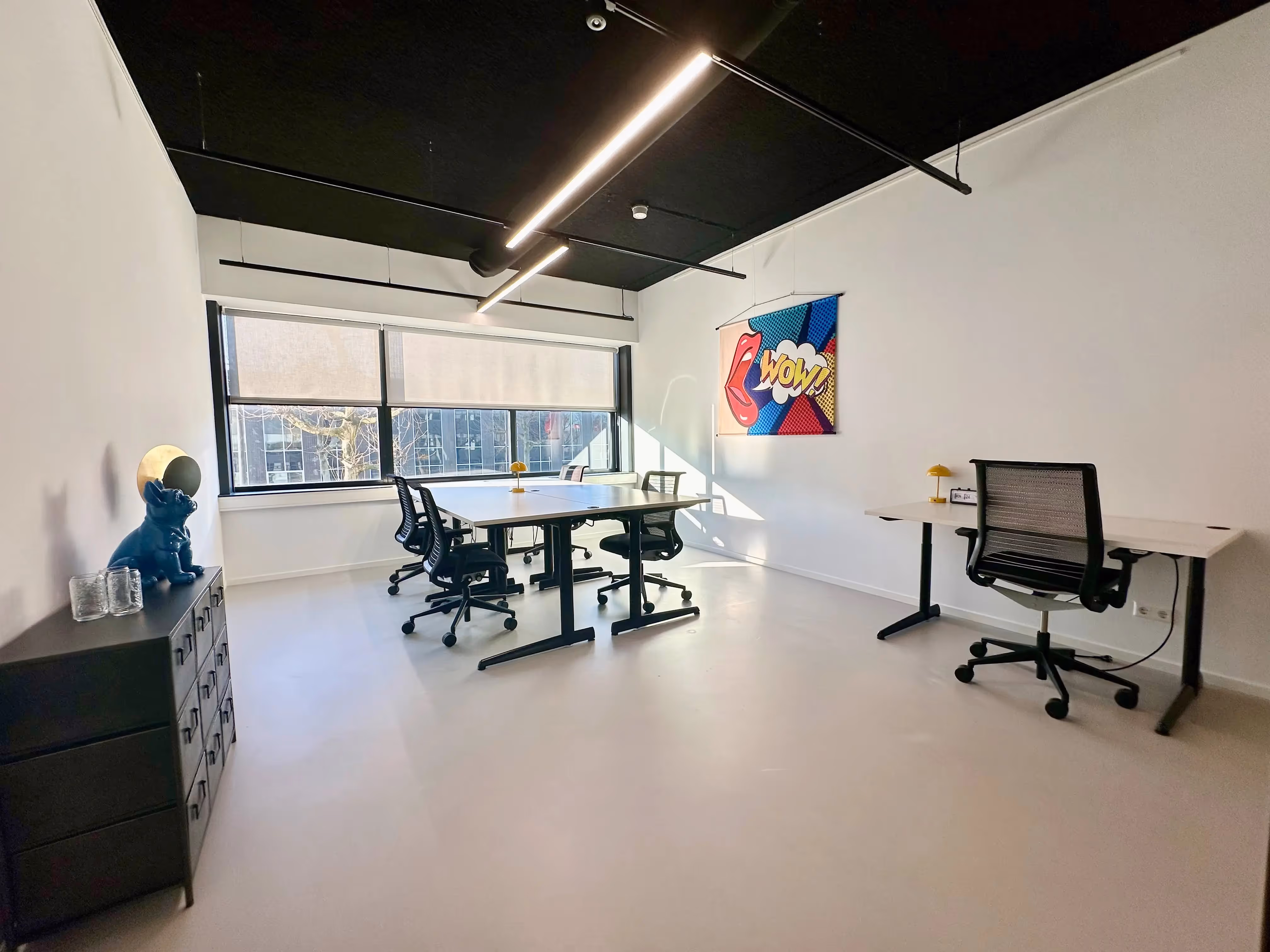 Office 14 - 2-min.webp