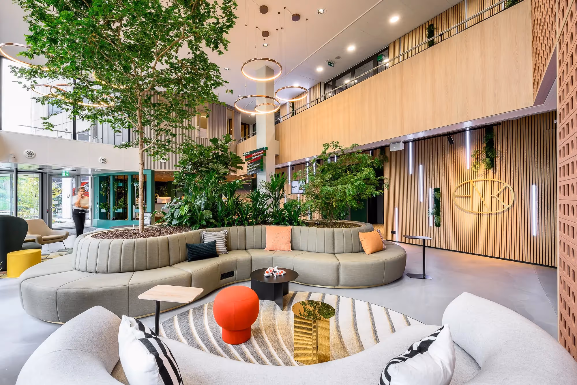 4 230912-12-SMALL-min.webp