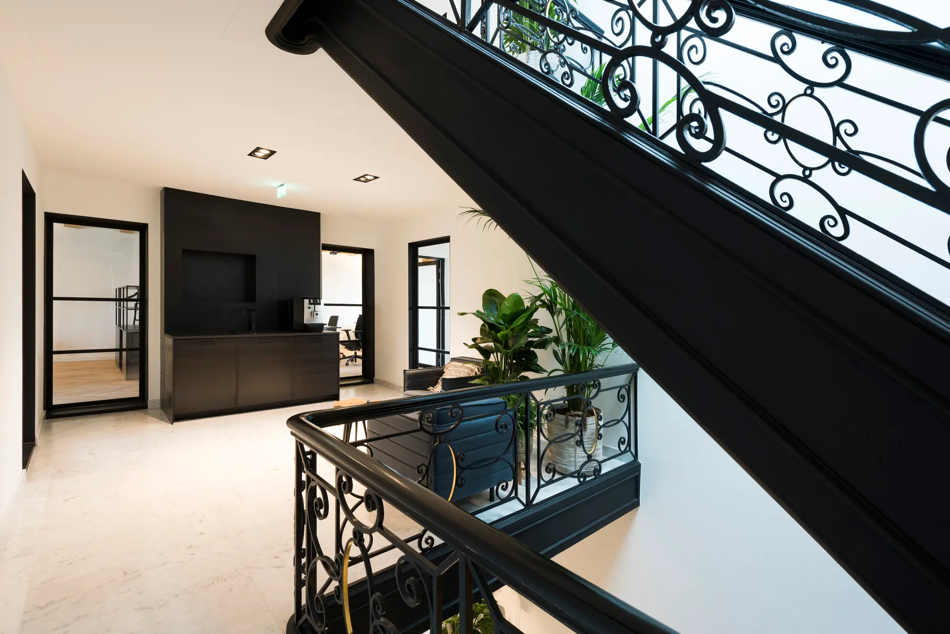 Knotel K121 - 1.webp