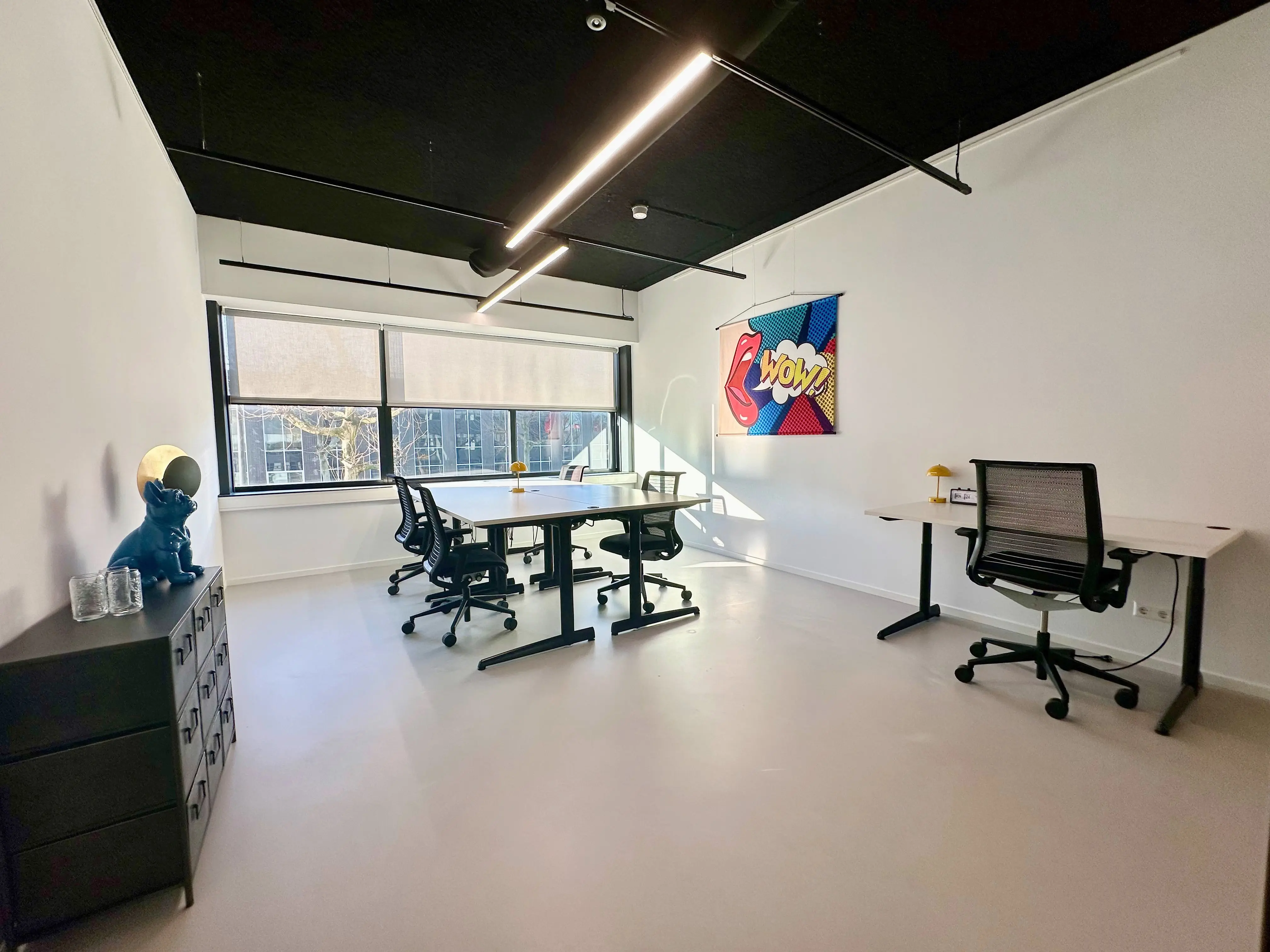 Office 14 - 2-min.webp