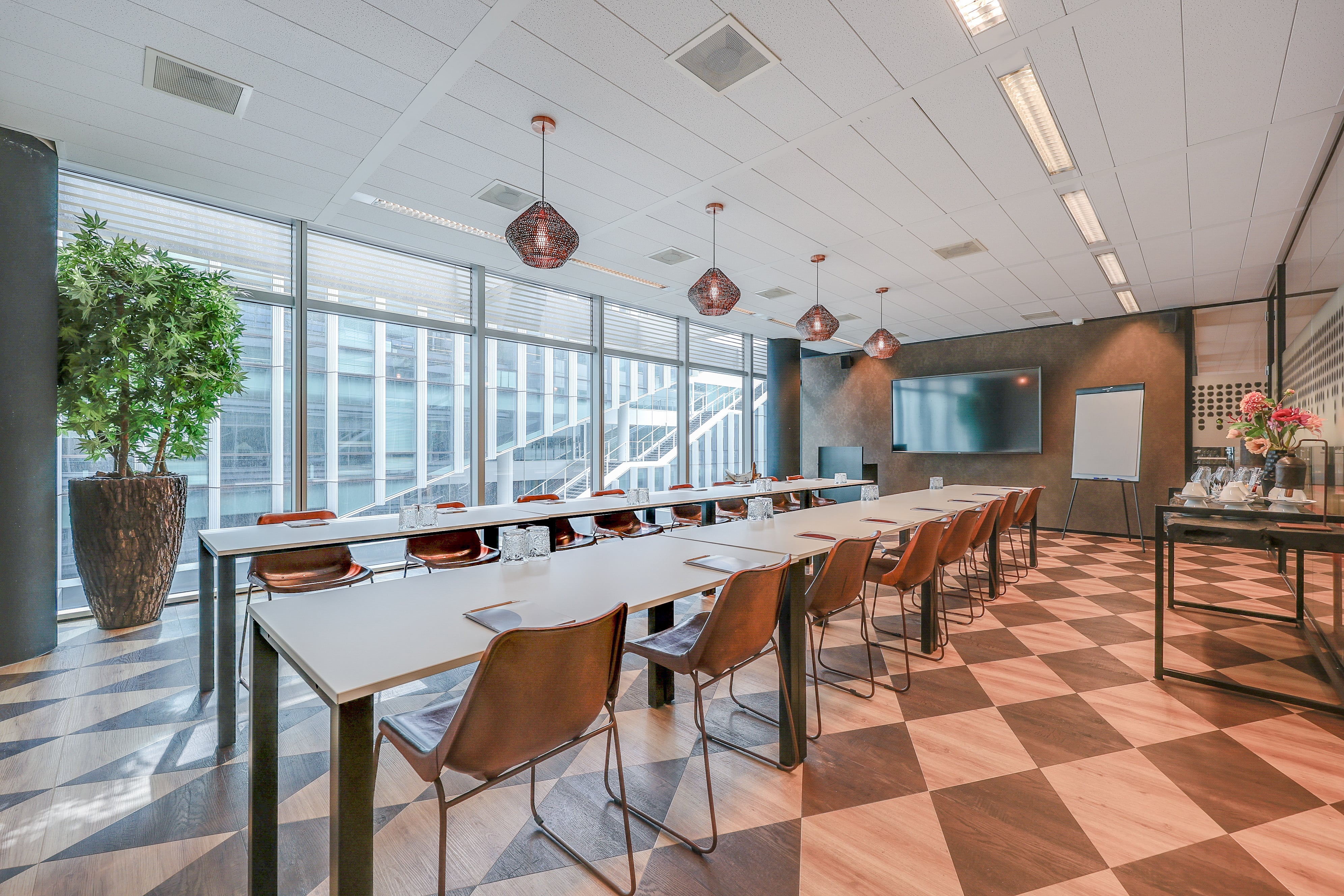 NEW Tribes Amsterdam South Axis SOM 2 - Meeting room 8-min.jpg