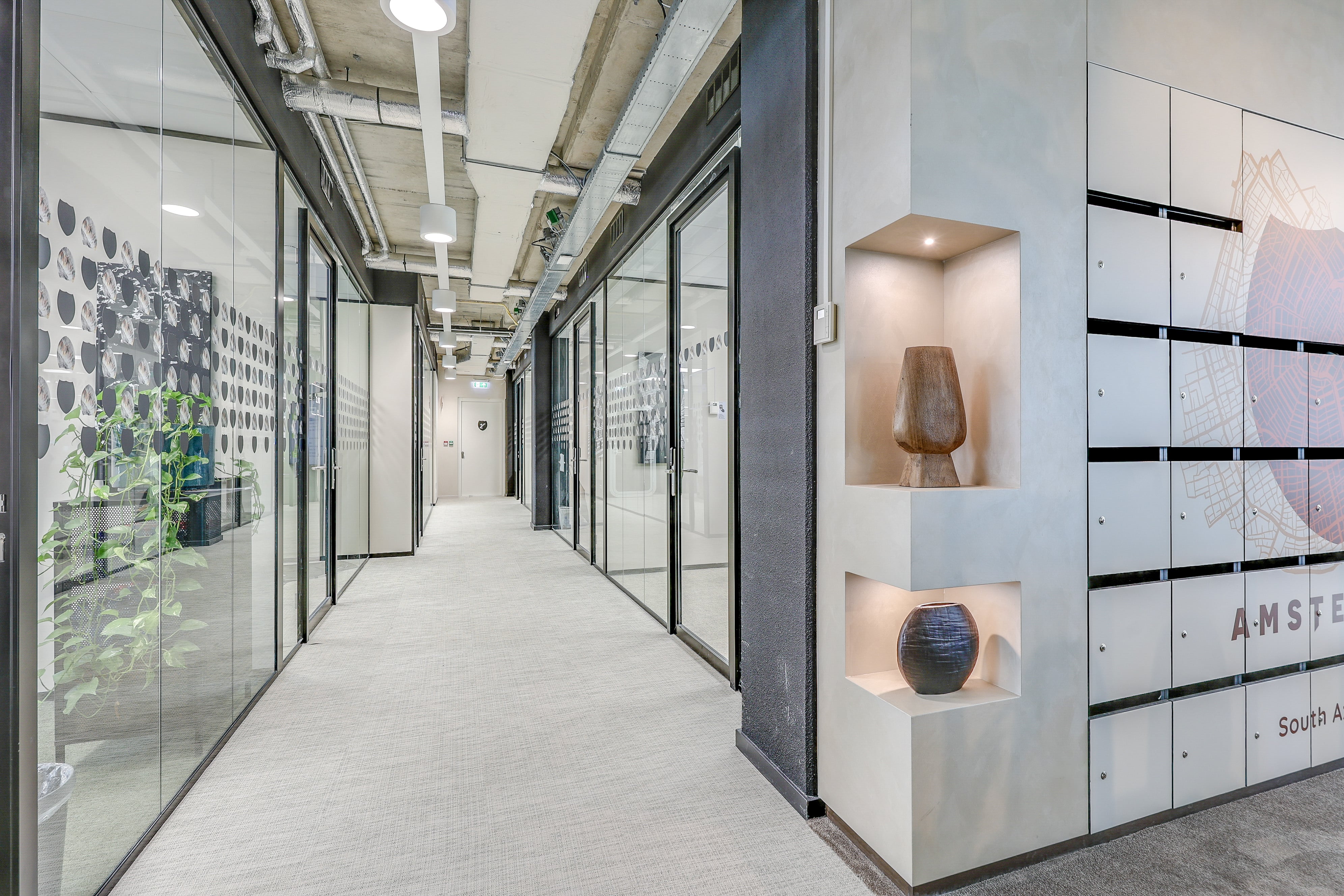 NEW Tribes Amsterdam South Axis FOZ - Corridor 1-min.jpg