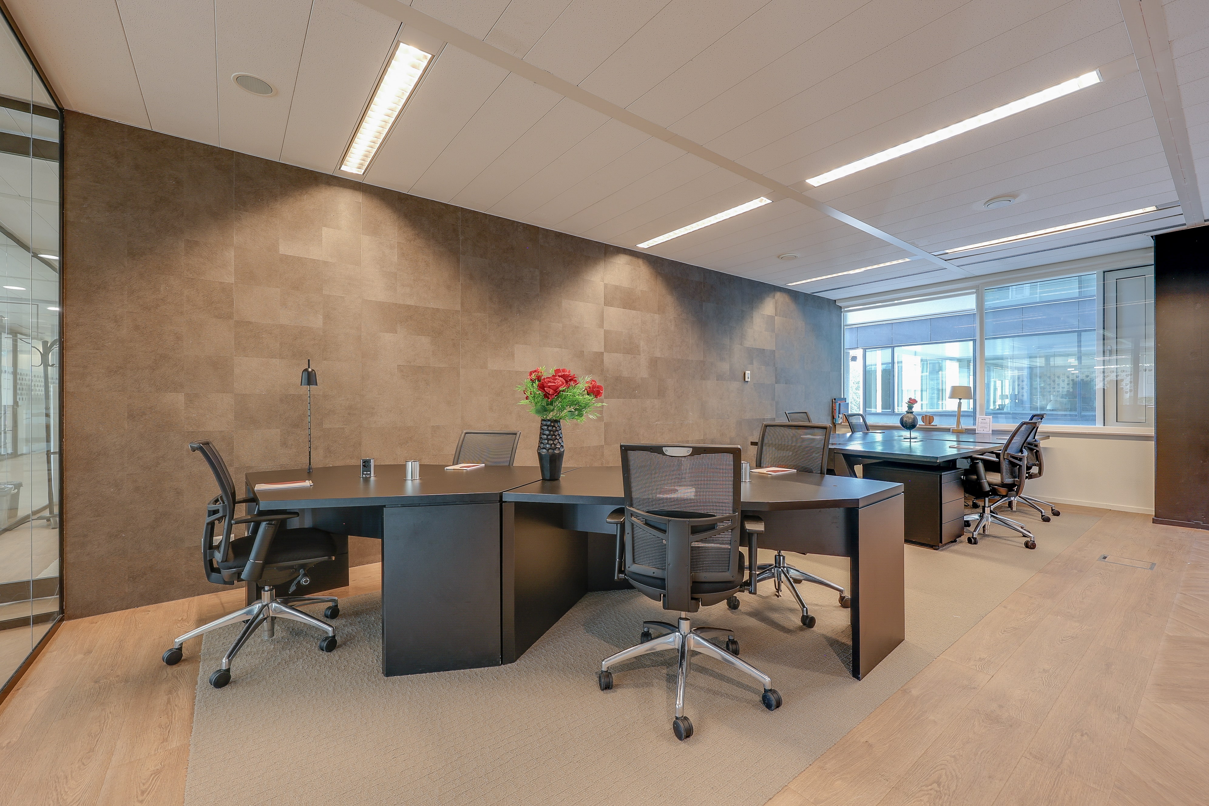 NEW Tribes Amsterdam Adam Smith - Coworking 2-min.jpg