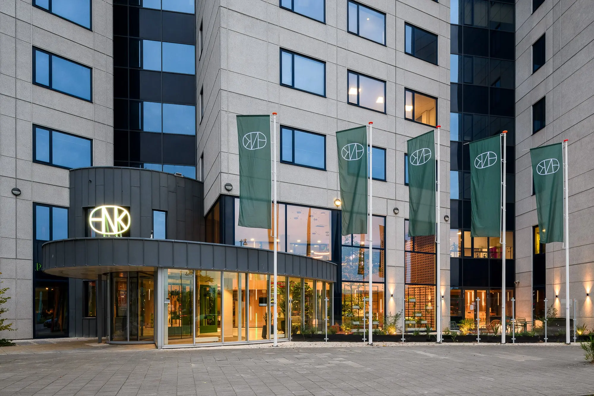 1 HNK Amsterdam Sloterdijk 2-min.webp