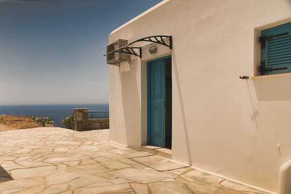 New seafront property !!!   For sale in Kythnos • seaside house • 107 sqm • 2 bedrooms • stunning seaviews • plot of 4369 sqm • direct & private access to the sea & more. 