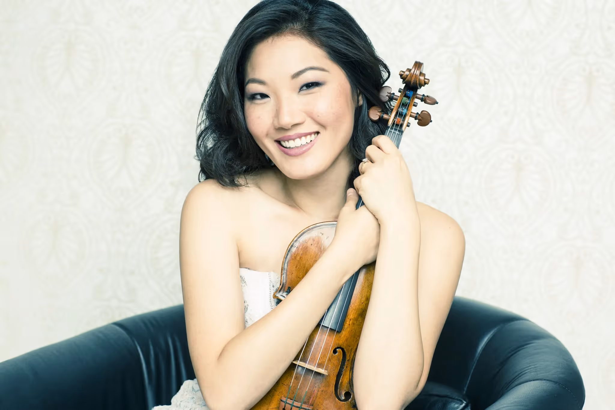 Violinist Rachel Lee Priday’s Fluid Dynamics Project Previewed in the Seattle Times