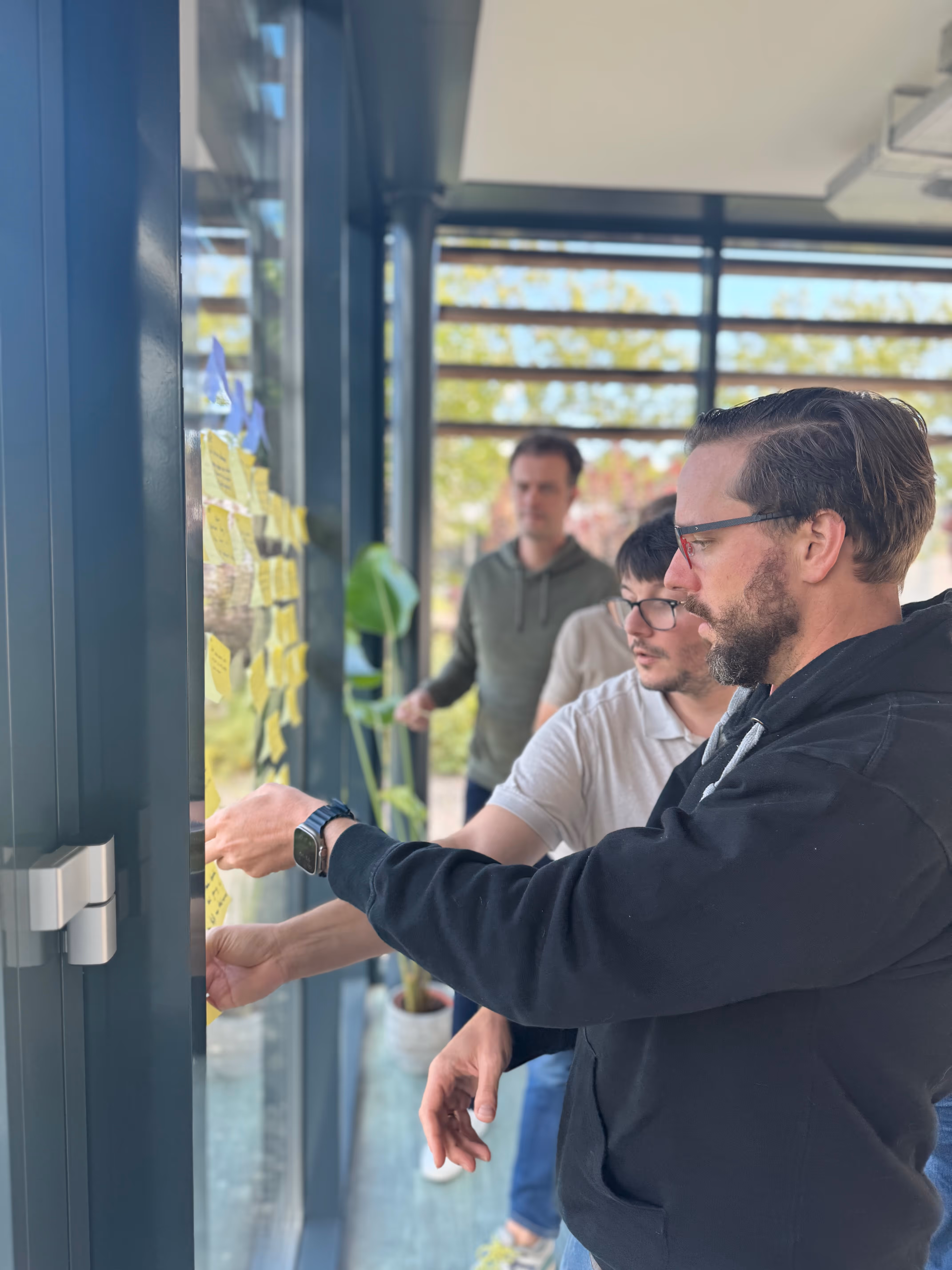 Design Sprint team doet een Lightning demo oefening