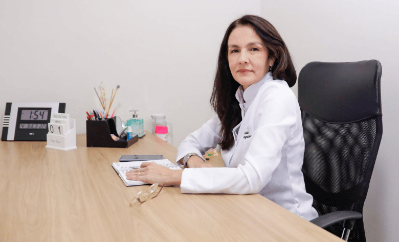 Dra. Vanessa Toledo - Especialista em homeopatia infantil