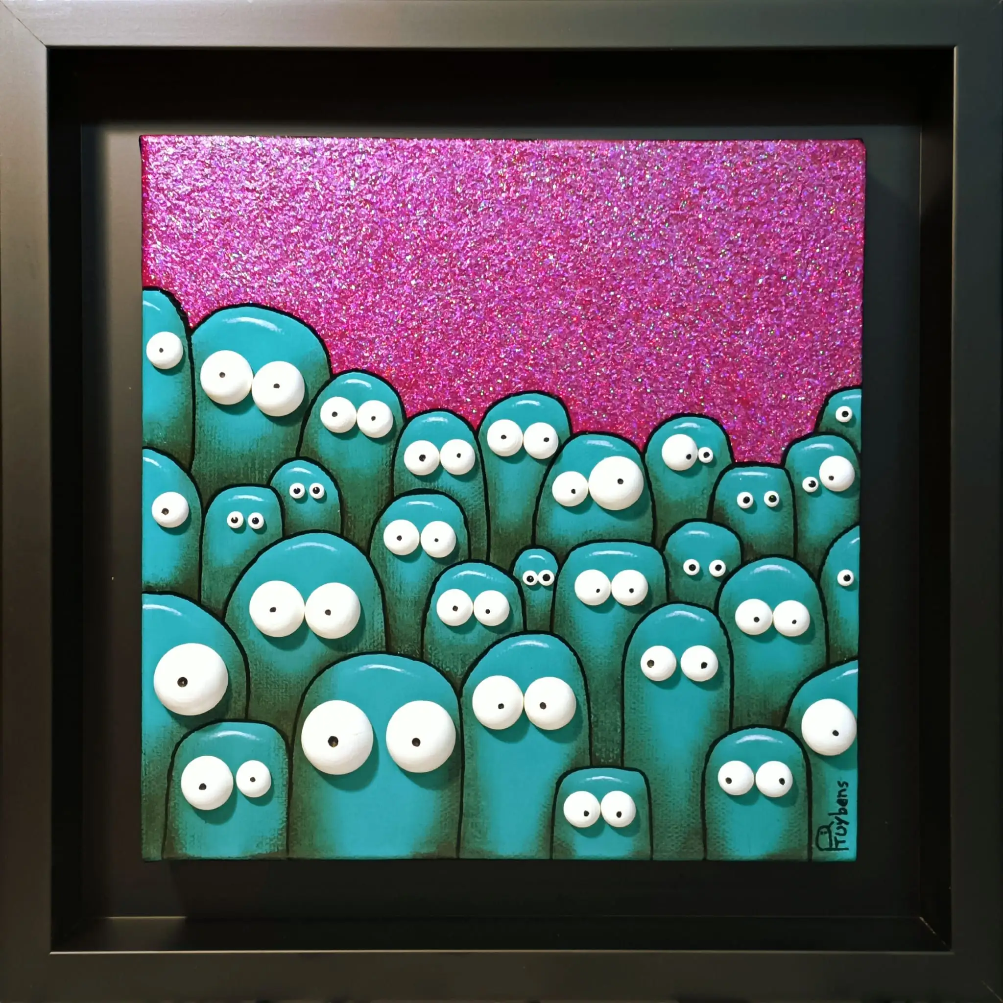 Foule compacte de personnages turquoises aux yeux ronds en relief sur fond violet