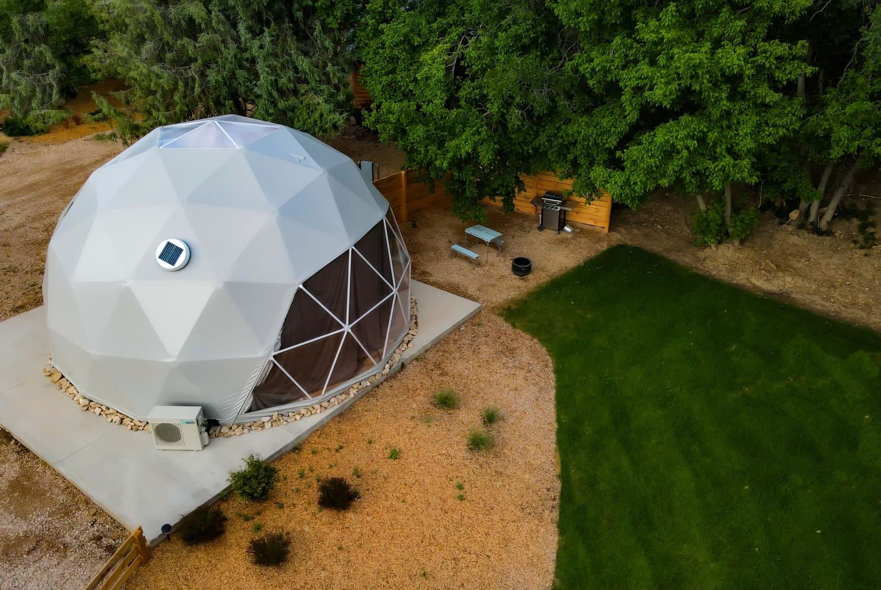 Unique Dome near national parks. Hot Tub, Sauna