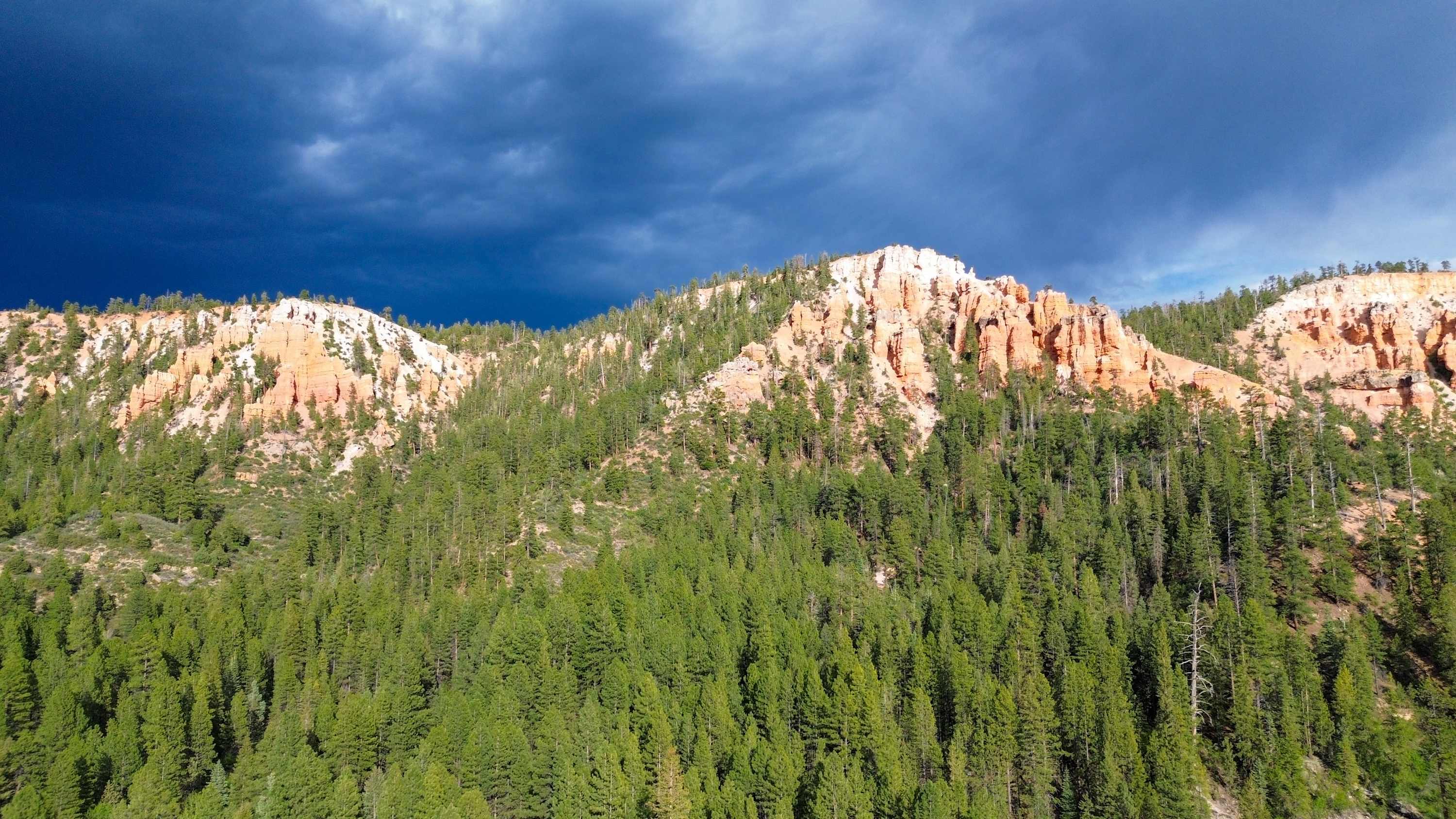 Sunset Cliffs cabin in Utah