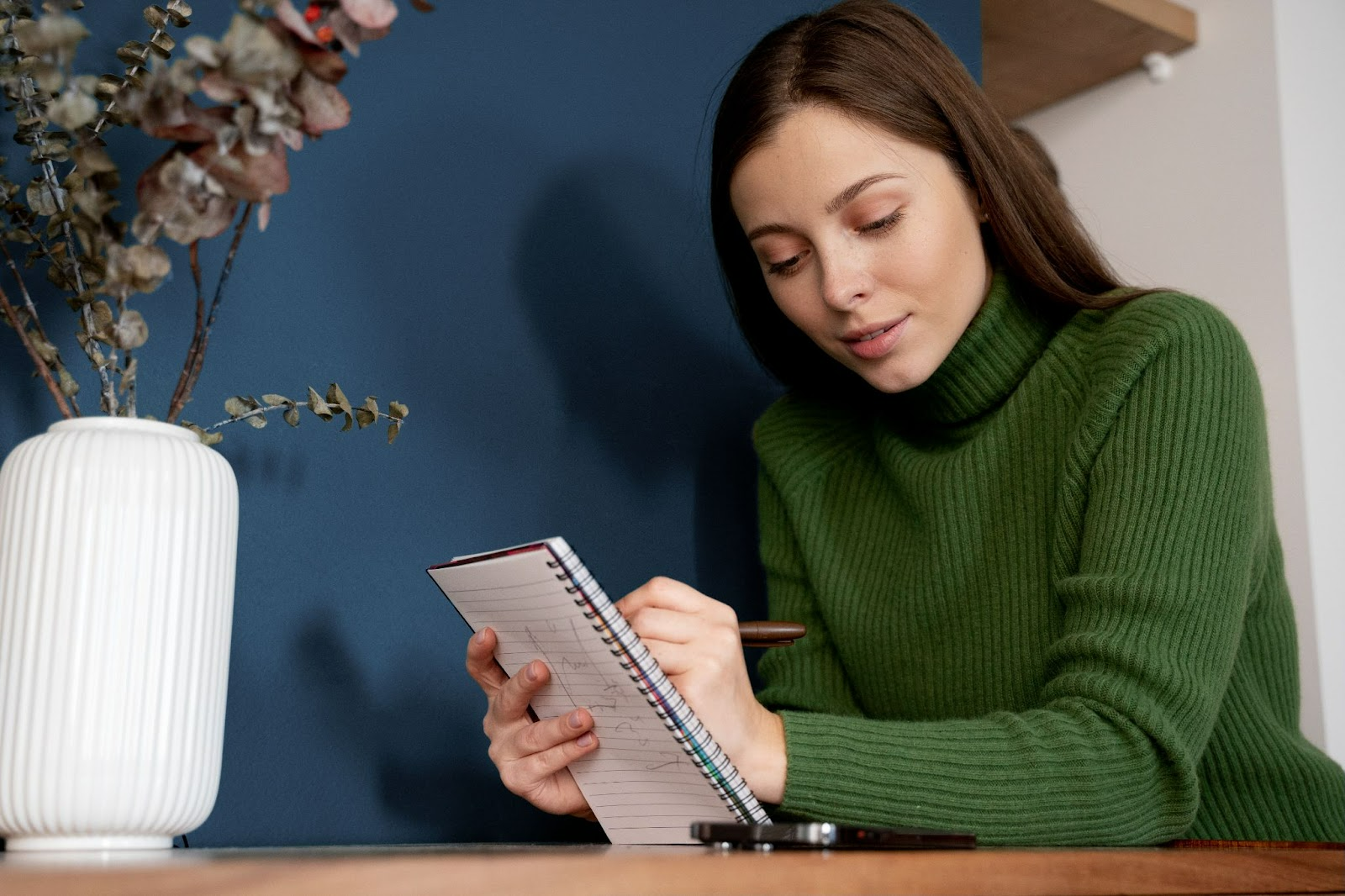 Young woman journaling as part of therapy and self-reflection, representing effective fentanyl addiction treatment in Oregon