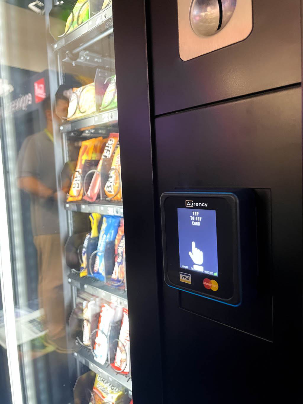 Aurency A250 installed on a snack vending machine