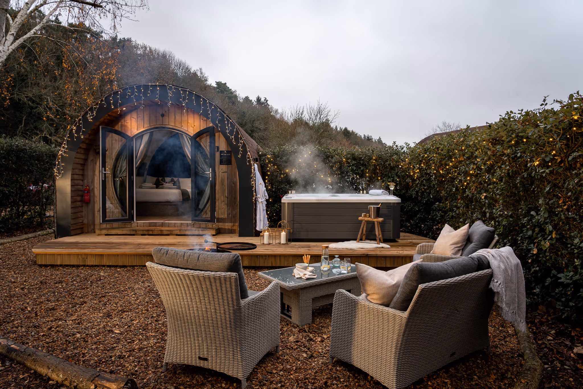 Luxury Glamping Pod with Hot tub at Deer's Glade