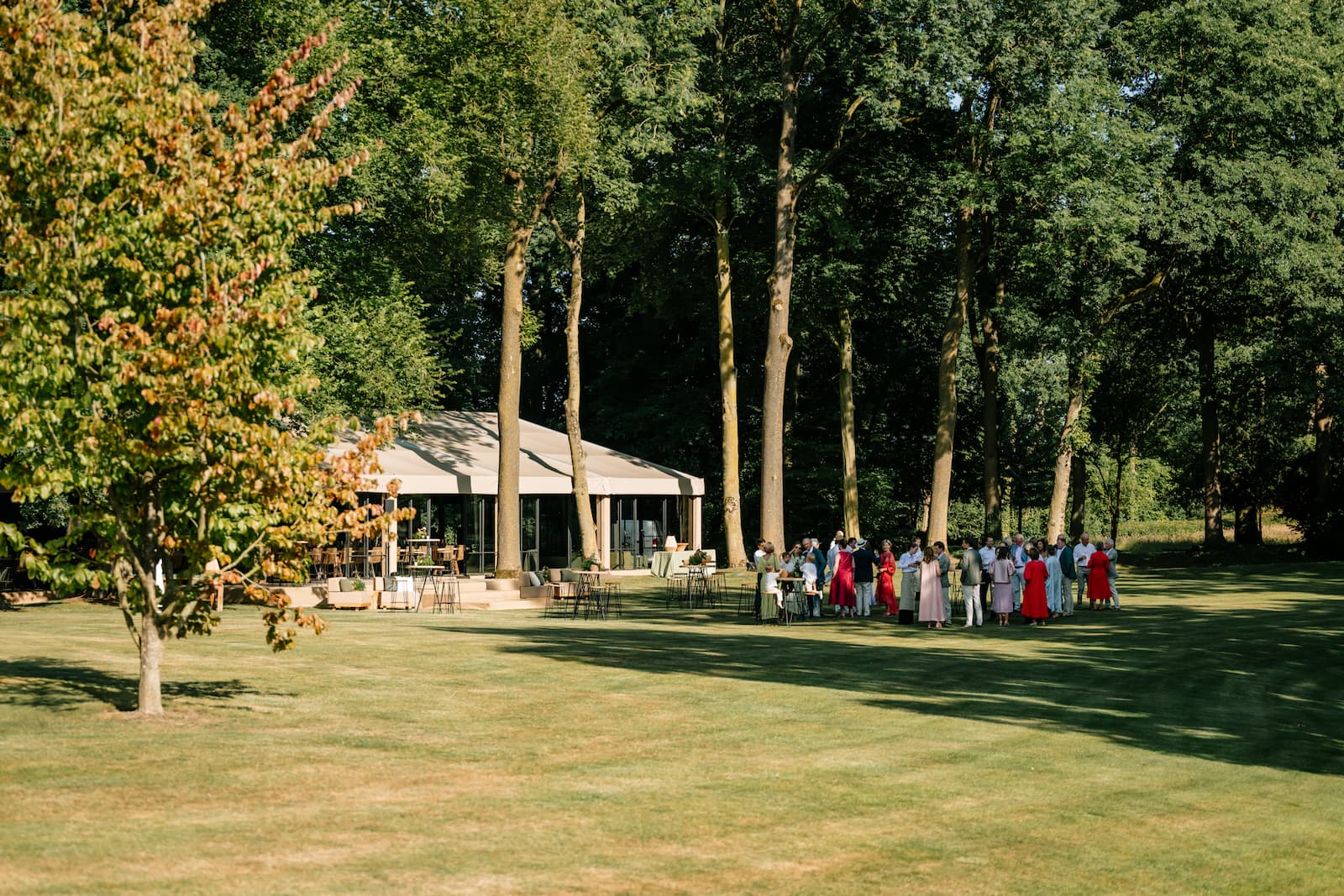 Garden party at Ypres