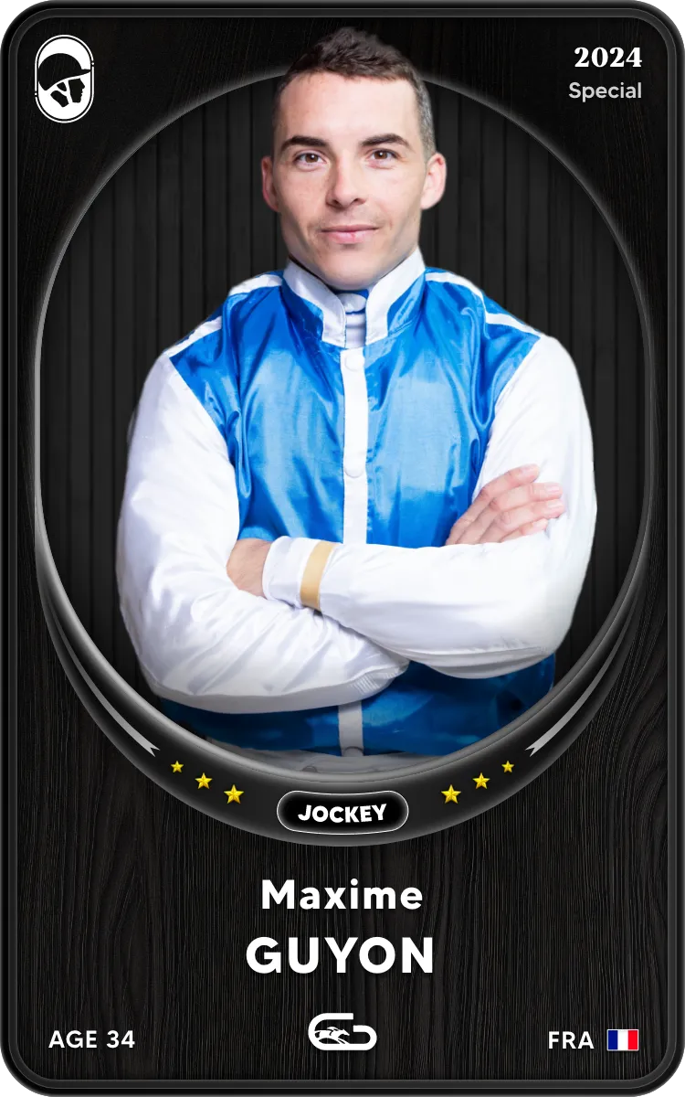 A picture of a man with his arms crossed.