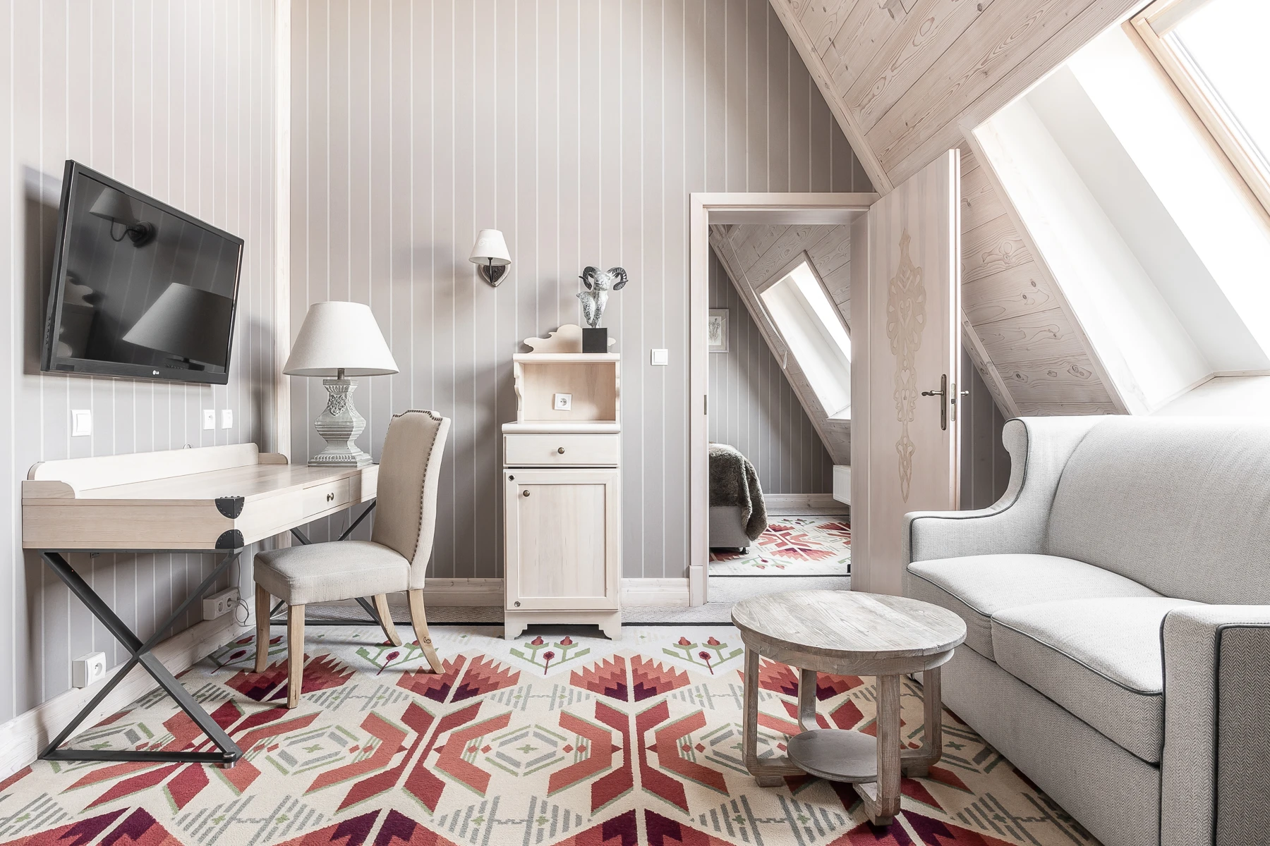 Aries Suite