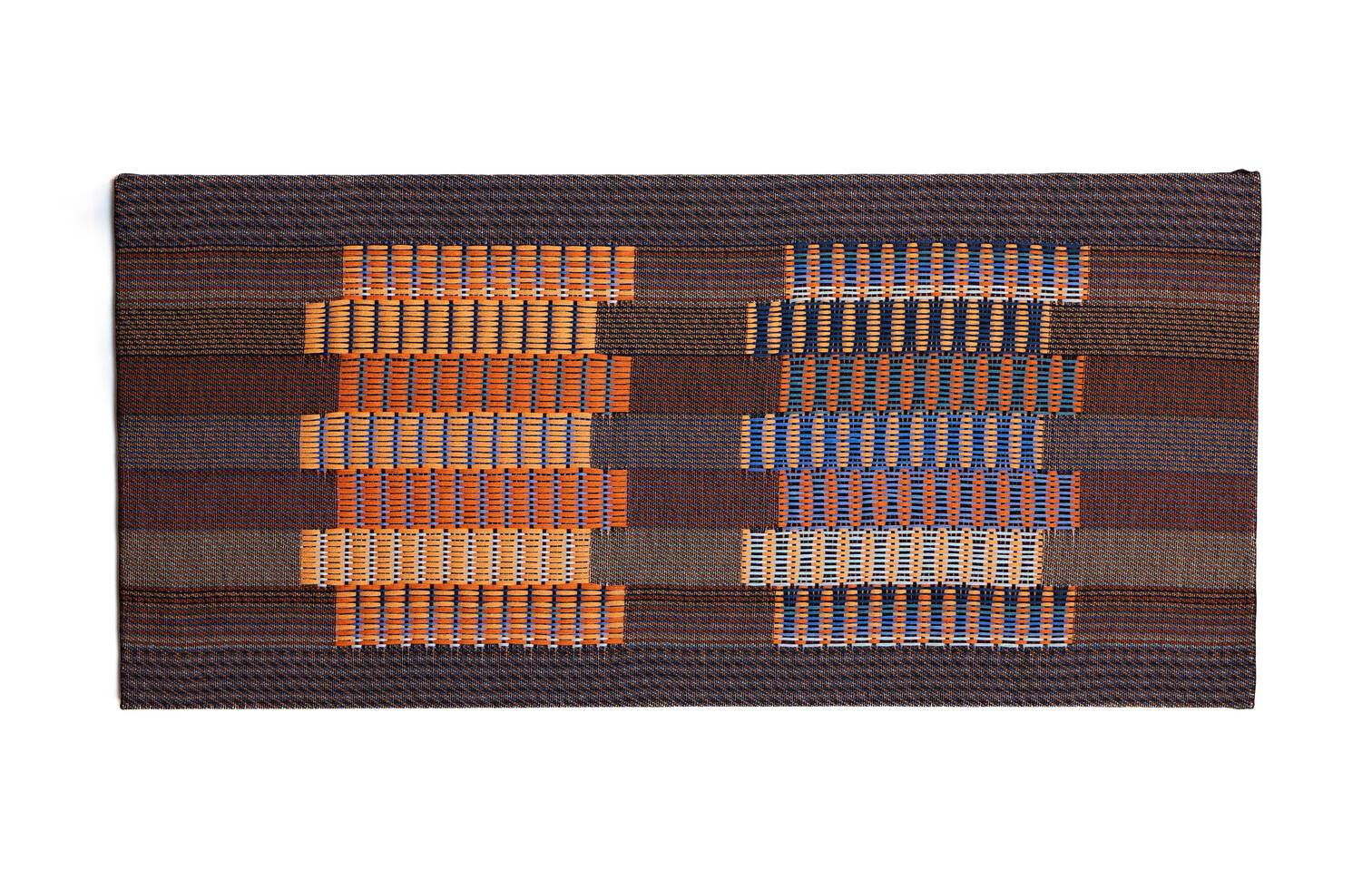 Lauren Colbert, 'dog days', 2025, Linen and cotton yarn